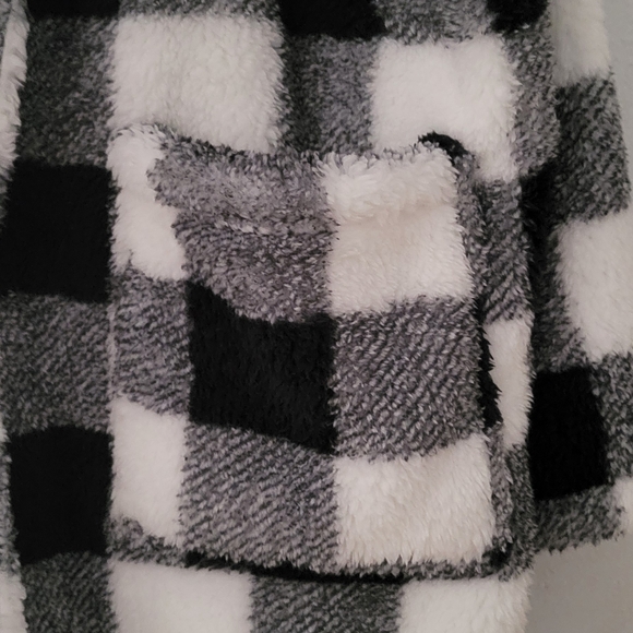 Plaid Fleece Jacket - Picture 5 of 8